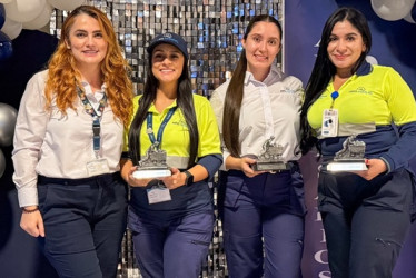 Leidy Gutiérrez, gerente de RR. HH.; Johana Rendón, analista de gerencia; Silvana López, coordinadora de RR. HH., y Natalia Castro, auxiliar de mantenimiento.