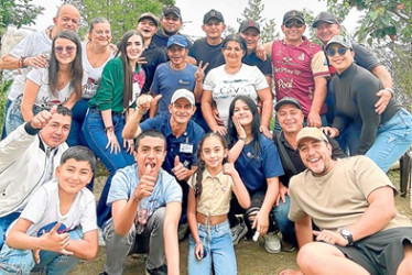 Foto | Henry Giraldo | LA PATRIA Trabajadores de Empocaldas y sus familias disfrutando de un momento de alegría y convivencia en este evento organizado por la empresa.