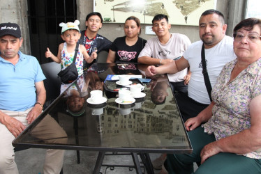 Benedicto Sánchez, Mateo Sánchez, Ronald Latorre, Jéssica Latorre, Santiago Sánchez, Julián Sánchez y Tulbina Casallas.