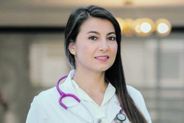 Luz Helena Bernier Ocampo, recibe