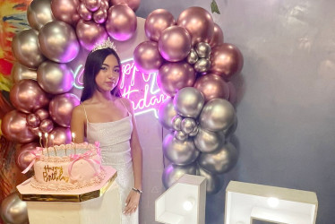 Foto | Restaurante La Shiraka | LA PATRIA Valeria Velásquez disfrutó de una cena en el restaurante La Shiraka el día de su cumpleaños.