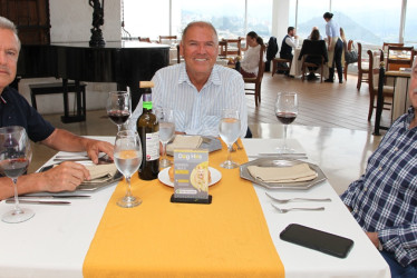 Carlos Londoño Granada, Leonidas Londoño Granada y Carlos Arcesio Londoño Granada.