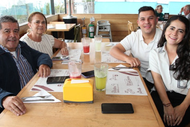 Alfonso Ocampo, Daniela Marulanda de Ocampo y Juan Sebastián Zuluaga celebraron el cumpleaños de Daniela Ocampo Marulanda con un almuerzo en el restaurante La Farfalla.