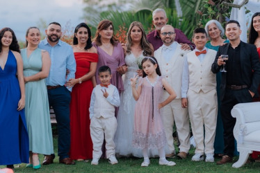 Fotos | Cortesía | LA PATRIA Valentina Galvis, Gina Galvis, Mauricio Hernández, Andrea Laverde, Jhon Edwarth Álzate, Luciana Nuñez, Piedad Galvis, Margarita Laverde, Julián Arce, Augusto Galvis, Juan David Valencia, Andrés Nuñez, Mery Correa y Luisa Galvis.