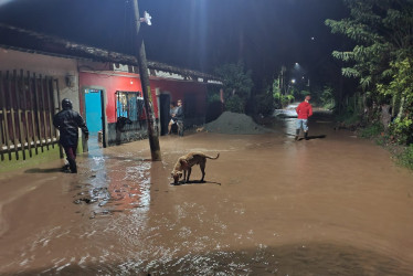 Nueva inundación en Supía (Caldas) debido a las fuertes lluvias de este domingo