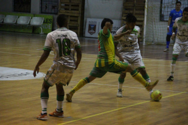 En los octavos de final de la Liga Nacional de Fútbol Sala, la U. Manizales le ganó a Icsin 7-5 en la serie. 