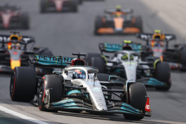 El británico George Russell, Mercedes, durante las 71 vueltas del Gran Premio Fórmula 1 de Sao Paulo en el circuito de Interlagos en Brasil.