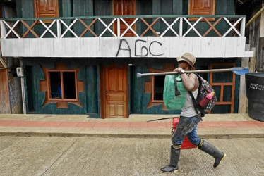 Foto / EFE / LA PATRIA El Eln tiene una guerra abierta con el Clan del Golfo en el Chocó.