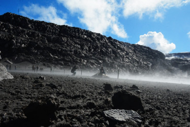 Las formaciones volcánicas enmarcan el paisaje en el valle de las Tumbas o también conocido como el desierto de la Soledad a 4.450 msnm. Un sitio con historia indígena y con espacios para reencontrarse con la naturaleza.