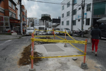 Luego de la revisión de Aguas de Manizales, la Secretaría de Obras Municipal realizó el arreglo de la vía.