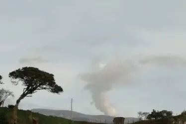 El volcán Nevado del Ruiz este domingo, 23 de abril, visto desde Murillo, Tolima. 