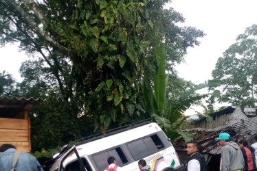 Ocurrió en el corregimiento de Córdoba. El fallecido vivía en el sector donde un vehículo que transportaba a ciudadanos de Anserma (Caldas) se chocó.