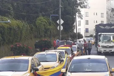 Taxistas en Manizales se movilizan en contra del precio de los combustibles