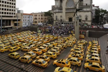 Hoy habrá marcha de taxistas.