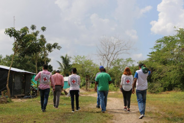 Comité Internacional de la Cruz Roja (CICR) con comunidades