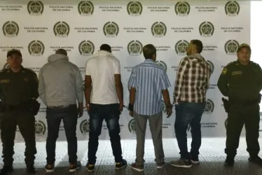 Capturan a cuatro hombres que hurtaron $4 millones y un celular en La Manuela