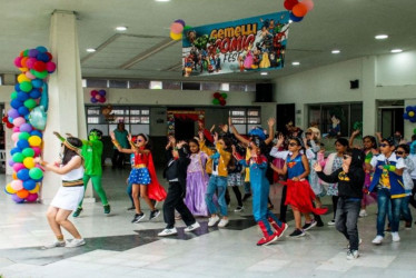 Los estudiantes de primaria se robaron el show con sus presentaciones.