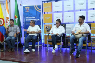 En el foro de anoche de candidatos a la Alcaldía de Marquetalia intervinieron Edwin Jesús Sánchez Aristizábal, de Marquetalia Avanza; Gonzalo García Duque, de Salvación, Nacional; Adriana Aristizábal Marín, de Marquetalia nos une, Óscar Ocampo, de Biomarquetalia.