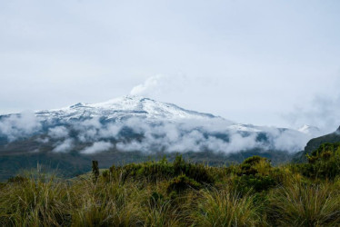 El volcán Nevado del Ruiz se encuentra en nivel de Alerta Amarilla. 