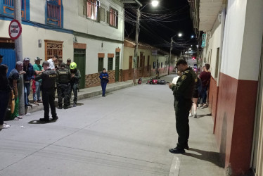 El accidente ocurrió en la carrera 3, entre las calles 8 y 9 de Pácora (Caldas), a las 8:00 p.m. de este domingo.