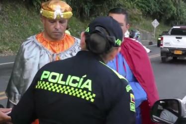 Los reyes magos acompañaron a los conductores y les dieron recomendaciones.