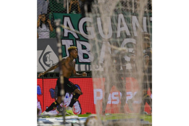 El extremo Gustavo Torres marcó el único tanto del partido.