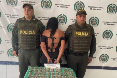 Esta es la mujer capturada en Supía (Caldas) con las dosis de marihuana.