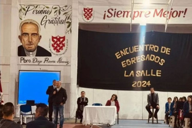 Durante el eventó se le rindió homenaje al padre Diego Rivera, fundador del colegio.