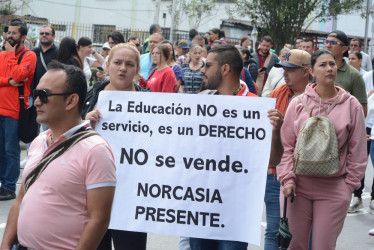 Los maestros de Caldas se han reunido en los últimos días en Manizales para marchar y protestar contra la Ley Estatutaria de la Educación que impulsa el Gobierno nacional.