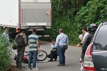 El accidente de tránsito en la vía Neira - Aranzazu se registró en el sector El Descanso. 