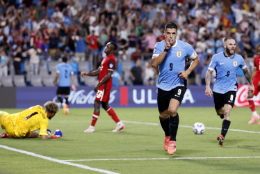 Luis Suárez, capitán y máximo goleador histórico de Uruguay, anotó el empate para su selección al final del partido, lo cual le permitió acceder a la tanda de penaltis que les dio la victoria 4-2 a los sudamericanos sobre Canadá.