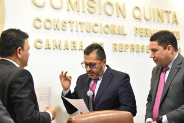 José Octavio Cardona León tomó posesión como presidente de la Comisión Quinta de la Cámara de Representantes.