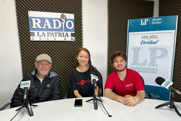 Augusto Muñoz, Helena Galvis y David Gómez, integrantes de Teatro Punto de Partida 