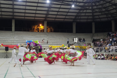 Los grupos mostraron su trabajo preparado durante el año. 