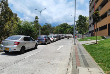 Foto Cortesía / Q'HUBO  Así es la fila de carros que afecta la movilidad del sector.