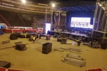 Así va el montaje del escenario en la Plaza de Toros de Manizales. Comenzó desde este miércoles (11 de septiembre).