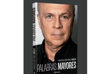 Palabras Mayores, una sección de su programa Planeta Fútbol, es el libro del periodista Carlos Antonio Vélez. Lo presentará este martes en Manizales.