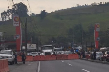 Así se veía la recta de la Industria Licorera de Caldas en la tarde de ayer.