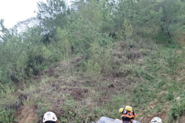 Foto cortesía Informador de Occidente. Así quedó el carro.