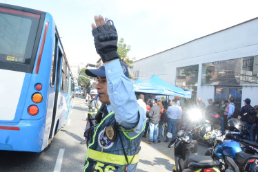 Agente de tránsito en Manizales