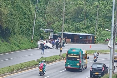 El accidente ocurrió en la vía Panamericana, en Manizales.