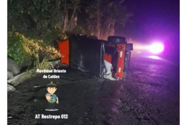 El accidente ocurrió pasadas las 6:00 p.m. de este 16 de noviembre en la vía hacia Manzanares.