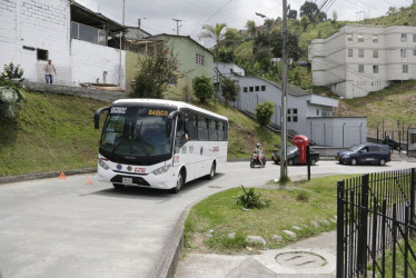  Residentes de la zona urbana de Villamaría exponen que algunos buses intermunicipales incumplen con la normas de tránsito y dejan a sus pasajeros en zonas prohibidas.