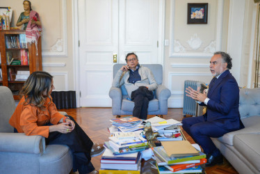 Laura Sarabia, Gustavo Petro y Armando Benedetti se reunieron este lunes en la Casa de Nariño.