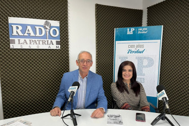 Liliana Jurado , vicepresidenta de la Asociación Artística Arsis, y Jaime Eduardo Salazar, presidente de Arsis