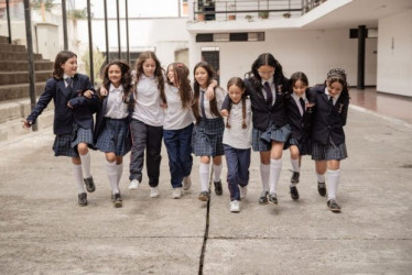 La Alcaldía de Manizales aseguró ya la plata para el transporte y la alimentación escolar desde el primer día de clases del 2025 en colegios públicos.