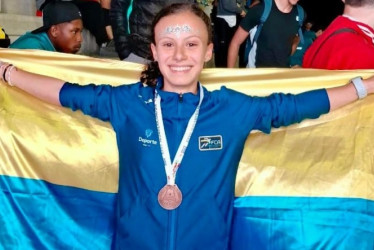 Natalia Hoyos, en el podio del Campeonato Suramericano de San Luis (Argentina).