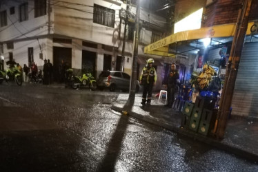 En la esquina de la calle 26 con carrera 11, un sicario mató a dos personas y luego fue abatido por la Policía.