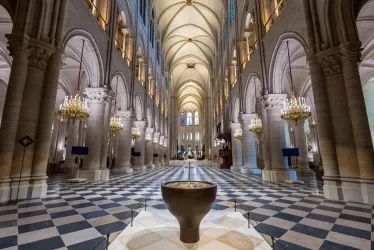 El 15 de abril del 2019 se incendió la Catedral de Nuestra Señora de París (Francia). Desde entonces, permanece cerrada. Este 7 de diciembre se reabrirá al público y a los fieles.