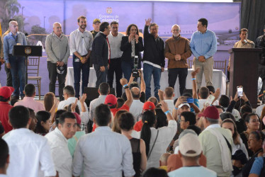 Muy de cerca le habló el gobernador de Caldas, Henry Gutiérrez, al presidente Petro.